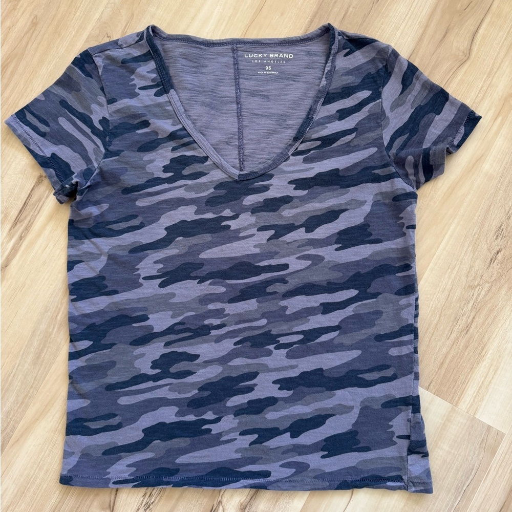 Lucky Brand Women's Purple & Gray Camo V-Neck Tee